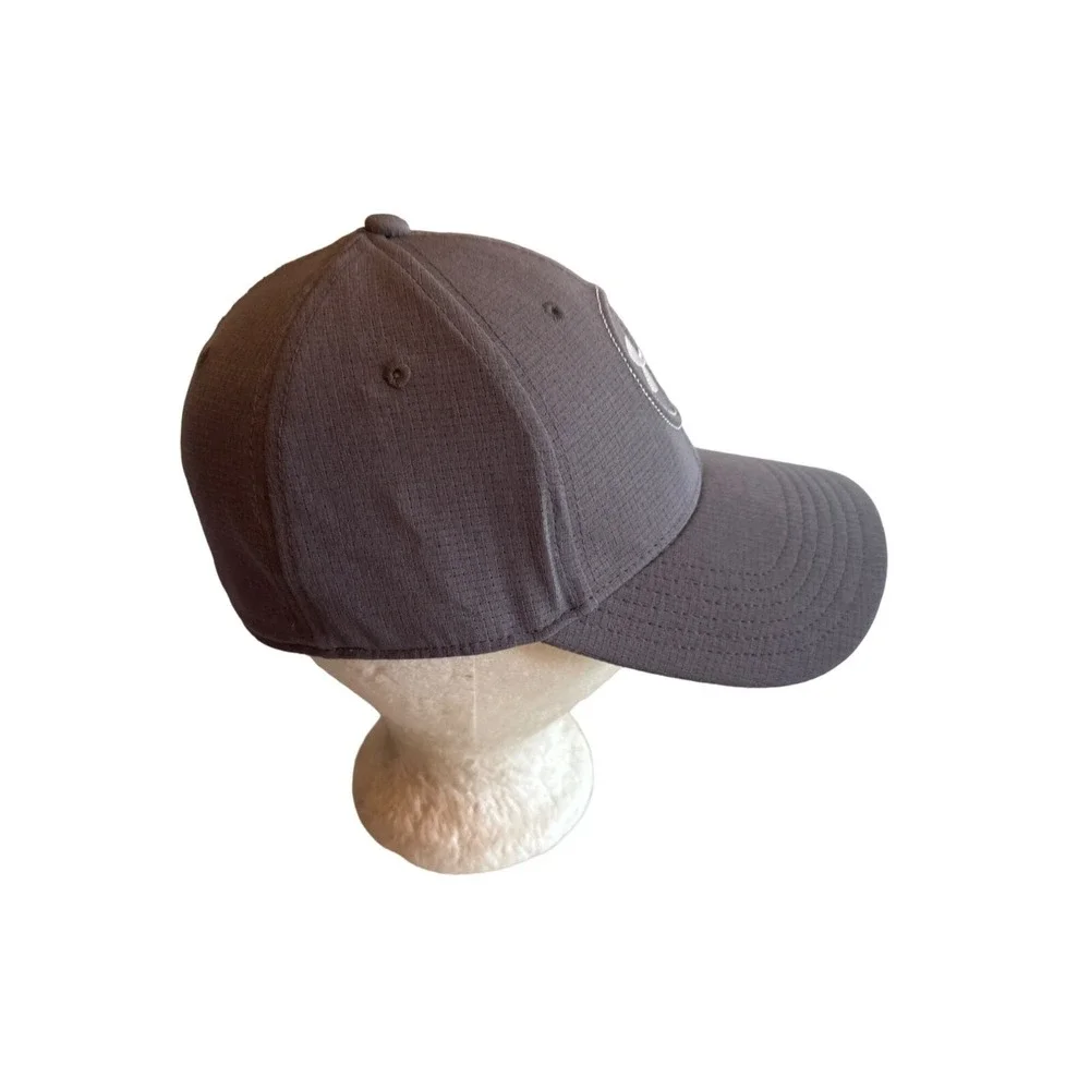 Under Armour Gray Hat Cap‎ Stretch Fit Size Medium / Large